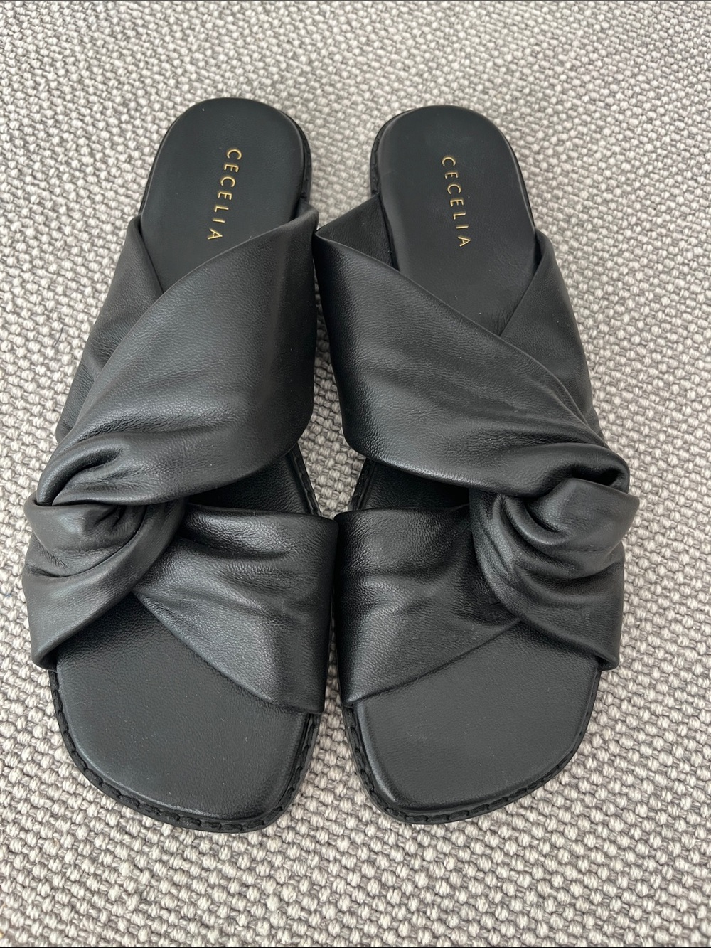CECELIA NEW YORK Black Knotted Slide Sandals